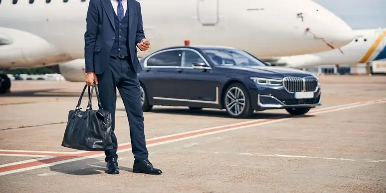 uxury sedan standby for Hourly Car Service Rolling Hills CA and private events.